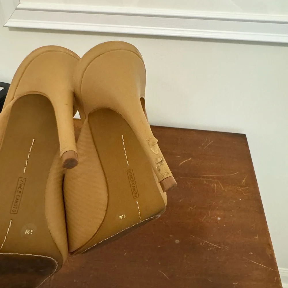 Vince Camuto Tan Mules Salete - Picture 6 of 7